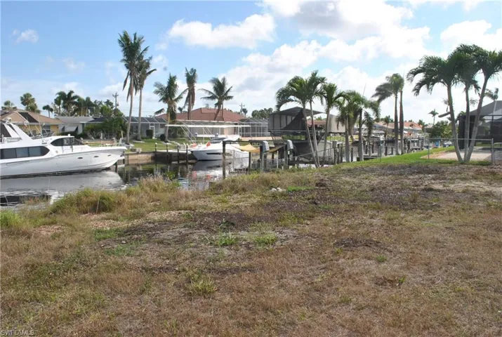 1625 SE 39th  ST, Cape Coral, FL 33904