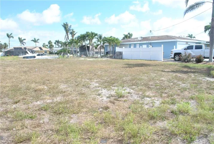 1625 SE 39th  ST, Cape Coral, FL 33904