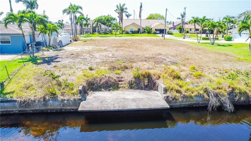 1625 SE 39th  ST, Cape Coral, FL 33904