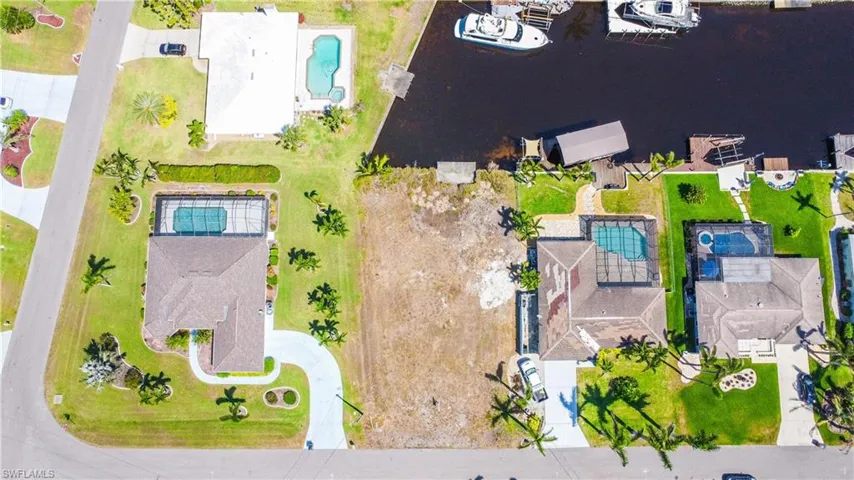 1625 SE 39th  ST, Cape Coral, FL 33904
