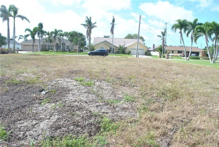 1625 SE 39th  ST, Cape Coral, FL 33904