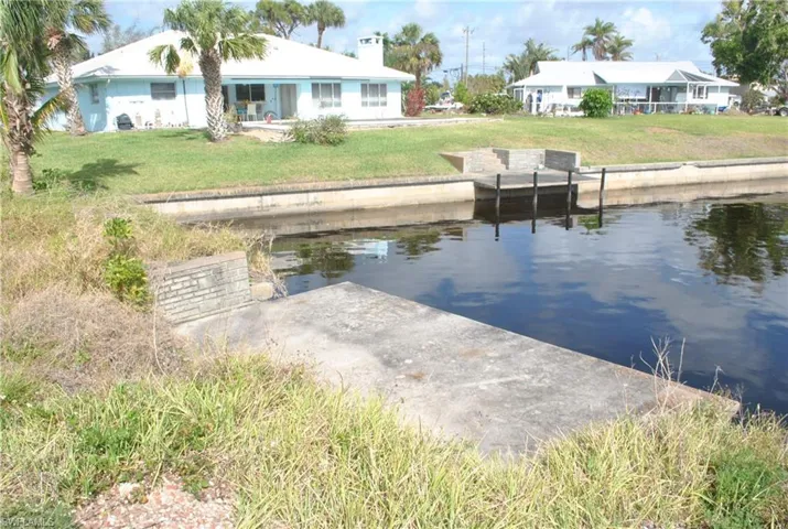 1625 SE 39th  ST, Cape Coral, FL 33904