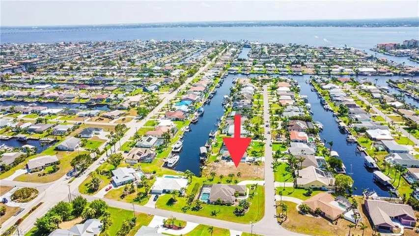 1625 SE 39th  ST, Cape Coral, FL 33904