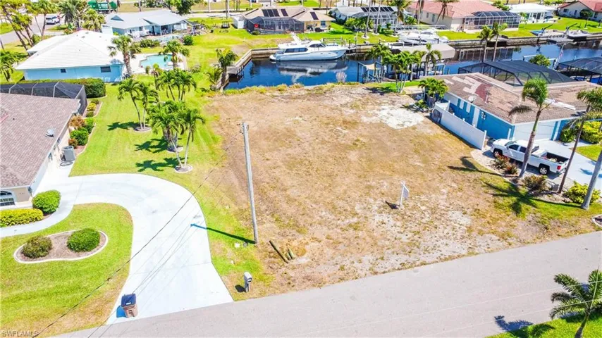 1625 SE 39th  ST, Cape Coral, FL 33904