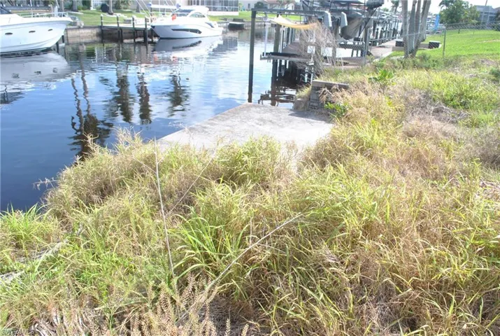 1625 SE 39th  ST, Cape Coral, FL 33904