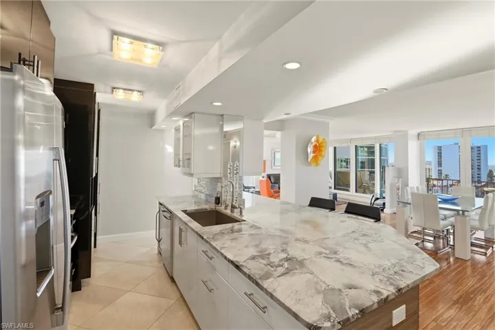 Open Kitchen