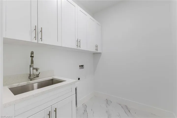 1817 Kismet Pkwy W, Cape Coral, Florida 33993