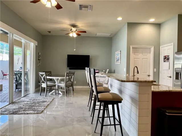 Huge eat in kitchen