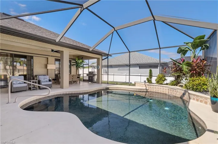 2213 SE 17th  PL, Cape Coral, FL 33990