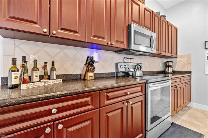 2213 SE 17th  PL, Cape Coral, FL 33990