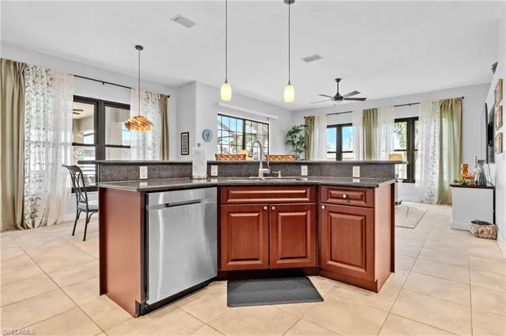 2213 SE 17th  PL, Cape Coral, FL 33990