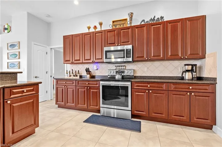 2213 SE 17th  PL, Cape Coral, FL 33990