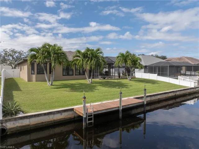 2213 SE 17th  PL, Cape Coral, FL 33990