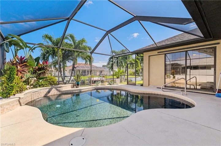 2213 SE 17th  PL, Cape Coral, FL 33990