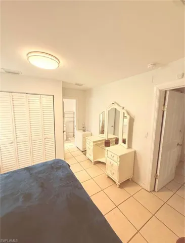 250  10th NE ST, Naples, FL 34120