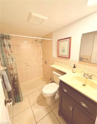 250  10th NE ST, Naples, FL 34120