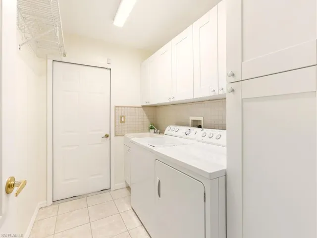 2051  Morning Sun  LN, Naples, FL 34119