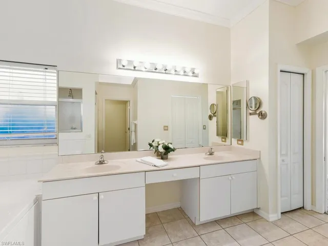 2051  Morning Sun  LN, Naples, FL 34119