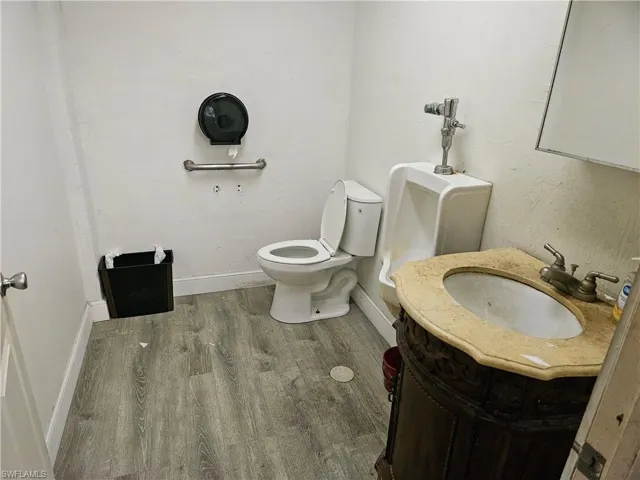 Men's Bathroom