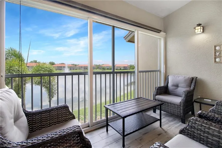 6770  Huntington Lakes  CIR, Naples, FL 34119