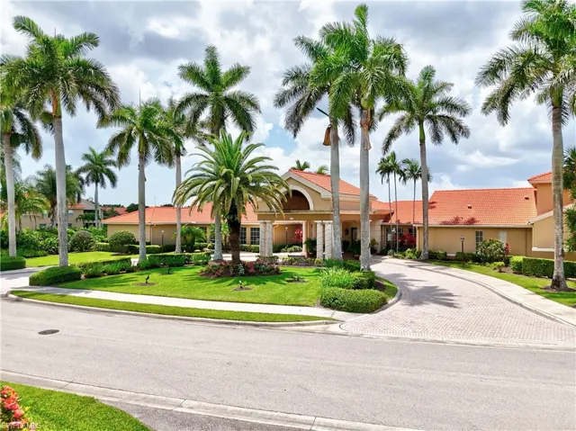 6770  Huntington Lakes  CIR, Naples, FL 34119