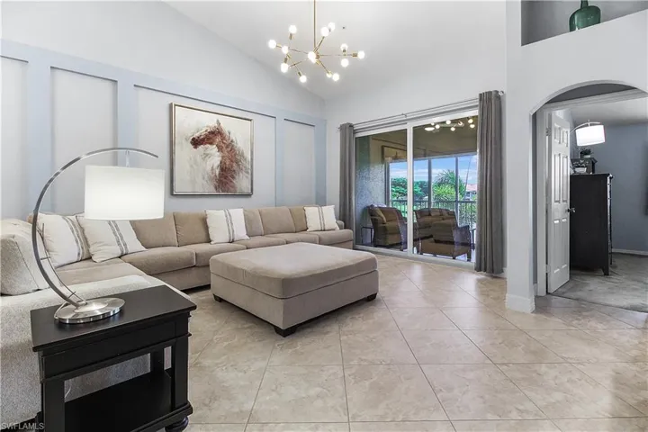 6770  Huntington Lakes  CIR, Naples, FL 34119
