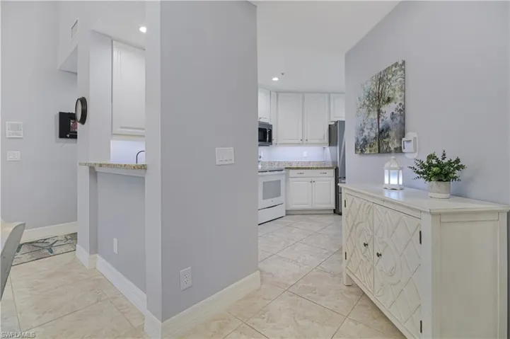 6770  Huntington Lakes  CIR, Naples, FL 34119