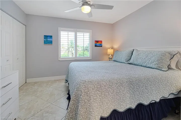 6770  Huntington Lakes  CIR, Naples, FL 34119