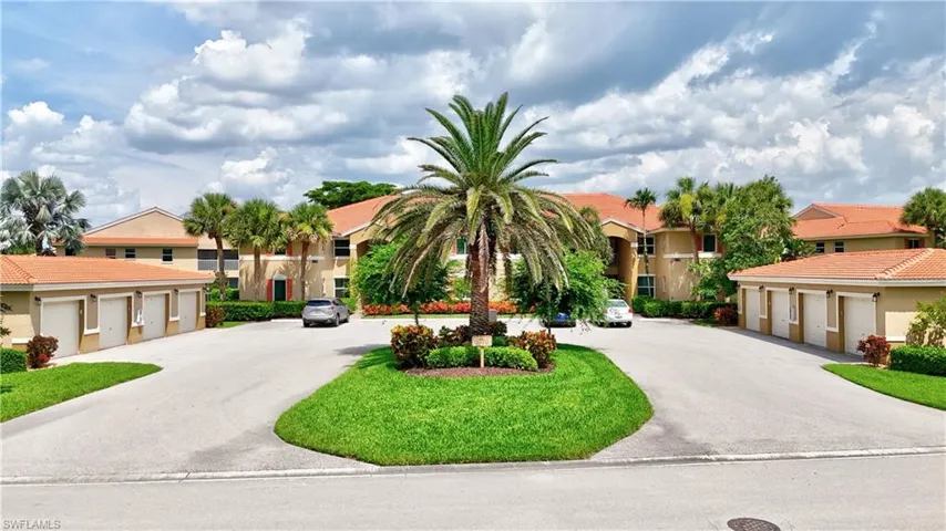 6770  Huntington Lakes  CIR, Naples, FL 34119