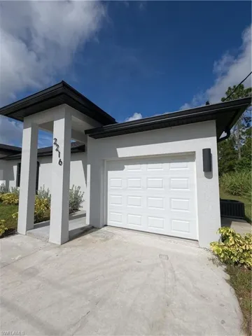 2216 Kenneth Ave S, Lehigh Acres, Florida 33973
