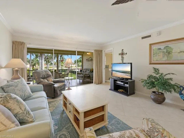 351  Charlemagne  BLVD, Naples, FL 34112