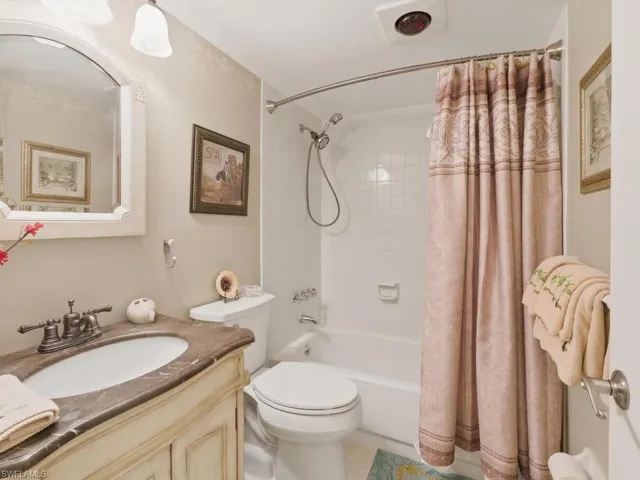 351  Charlemagne  BLVD, Naples, FL 34112