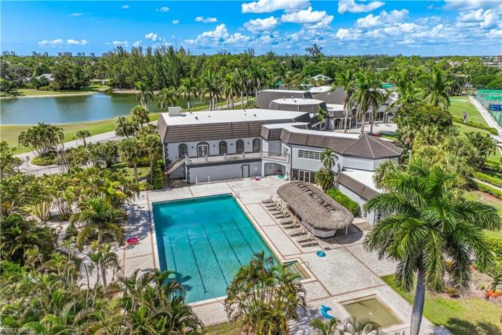 1641  Spoonbill  LN, Naples, FL 34105