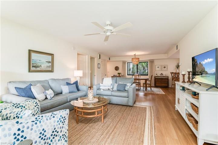 1641  Spoonbill  LN, Naples, FL 34105