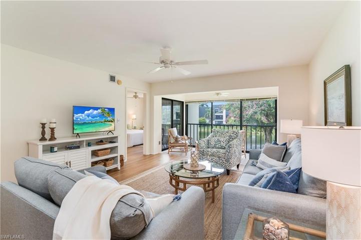 1641  Spoonbill  LN, Naples, FL 34105