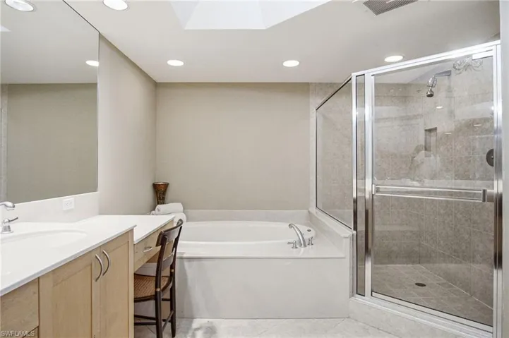 1060 Borghese Ln 705, Naples, Florida 34114