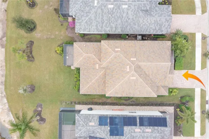 Birds eye view of property