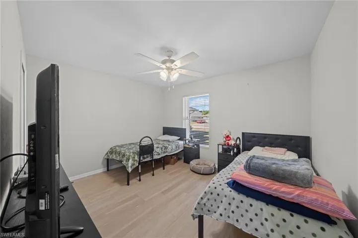 914/916 Se 14th Ter, Cape Coral, Florida 33990