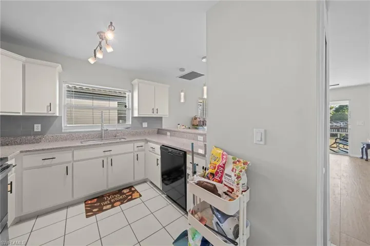 914/916 Se 14th Ter, Cape Coral, Florida 33990