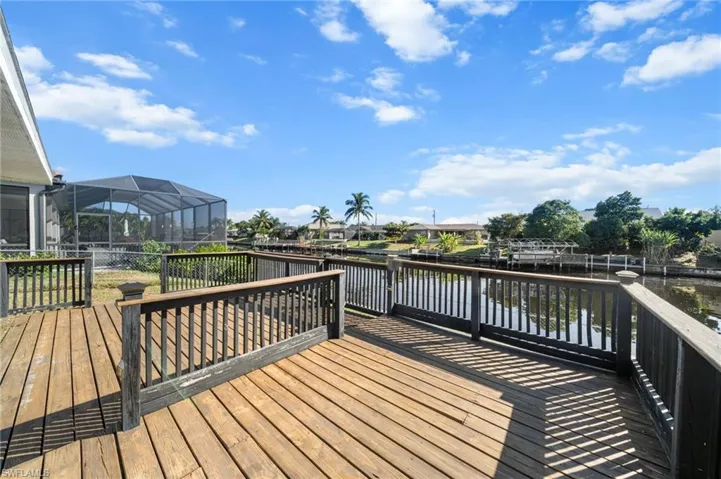 914/916 Se 14th Ter, Cape Coral, Florida 33990