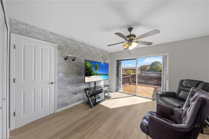914/916 Se 14th Ter, Cape Coral, Florida 33990