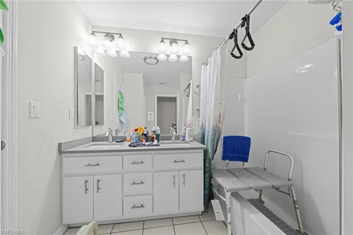 914/916 Se 14th Ter, Cape Coral, Florida 33990