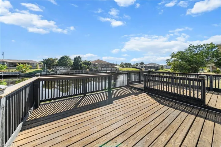 914/916 Se 14th Ter, Cape Coral, Florida 33990