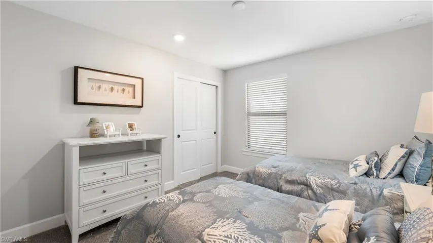 2nd Floor Bedroom with 2 twin beds