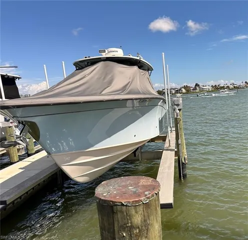 900  Broad S AVE, Naples, FL 34102