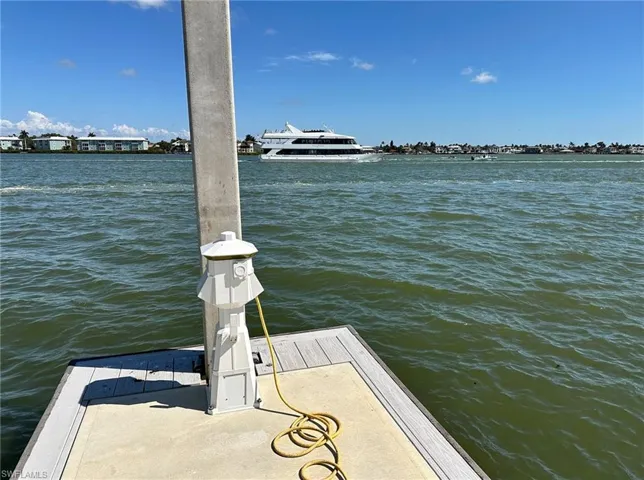 900  Broad S AVE, Naples, FL 34102