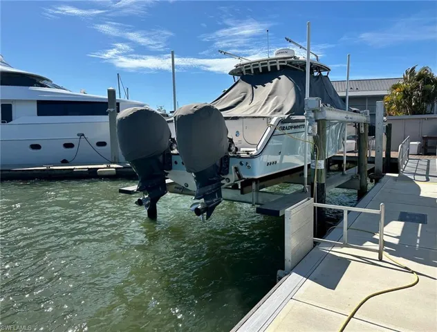 900  Broad S AVE, Naples, FL 34102