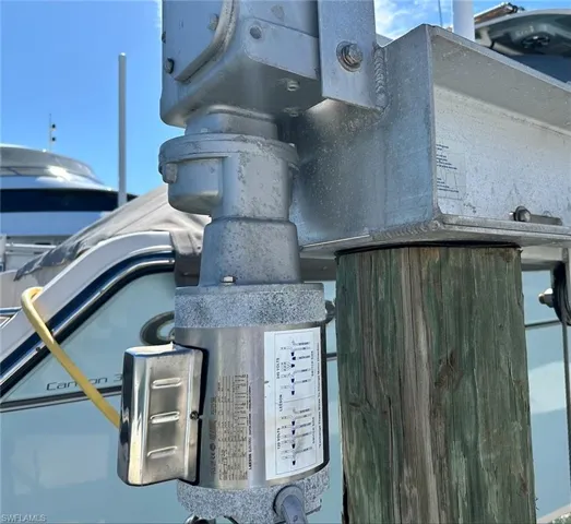 Lift motor view