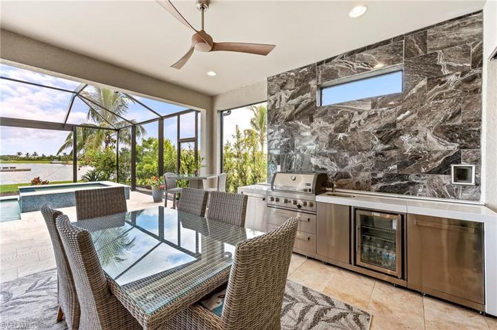 Great outdoor living space!