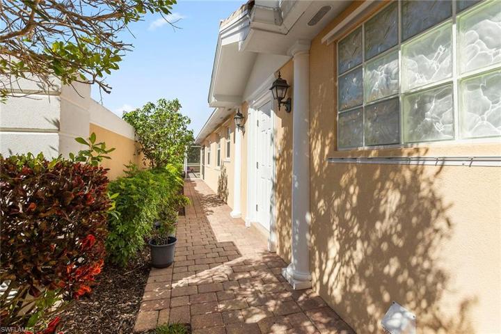 28272  Islet  TRL, Bonita Springs, FL 34135